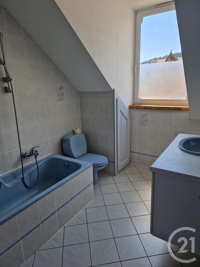Afficher la photo en grand Appartement Duplex à louer - 3 pièces - 51.48 m2 - LA CLUSE ET MIJOUX - 25 - FRANCHE-COMTE - Century 21 Avenir Immobilier
