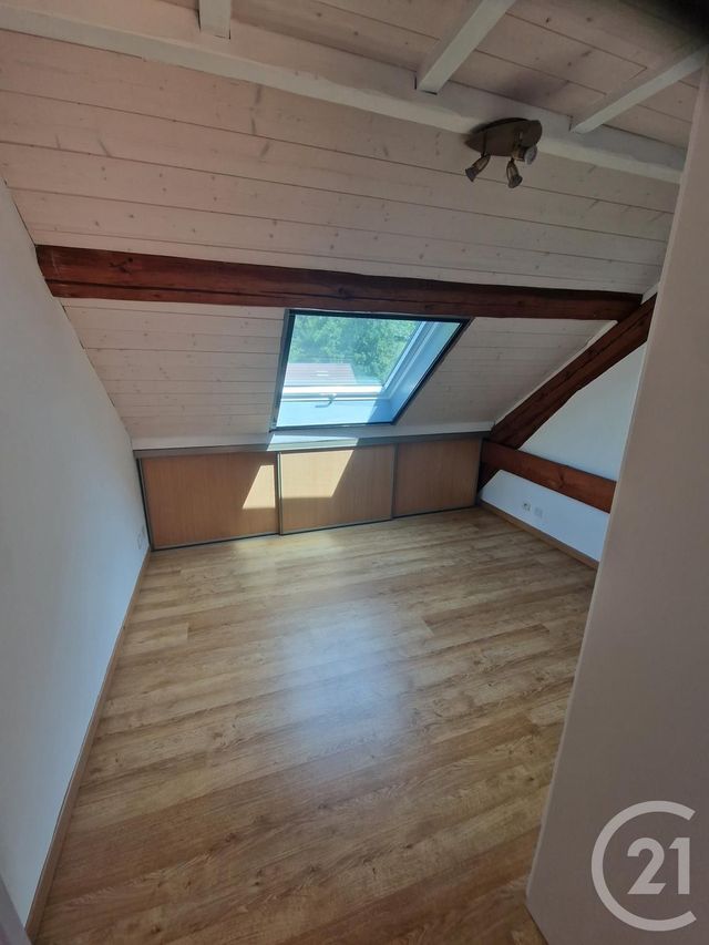 Afficher la photo en grand Appartement Duplex à louer - 3 pièces - 51.48 m2 - LA CLUSE ET MIJOUX - 25 - FRANCHE-COMTE - Century 21 Avenir Immobilier
