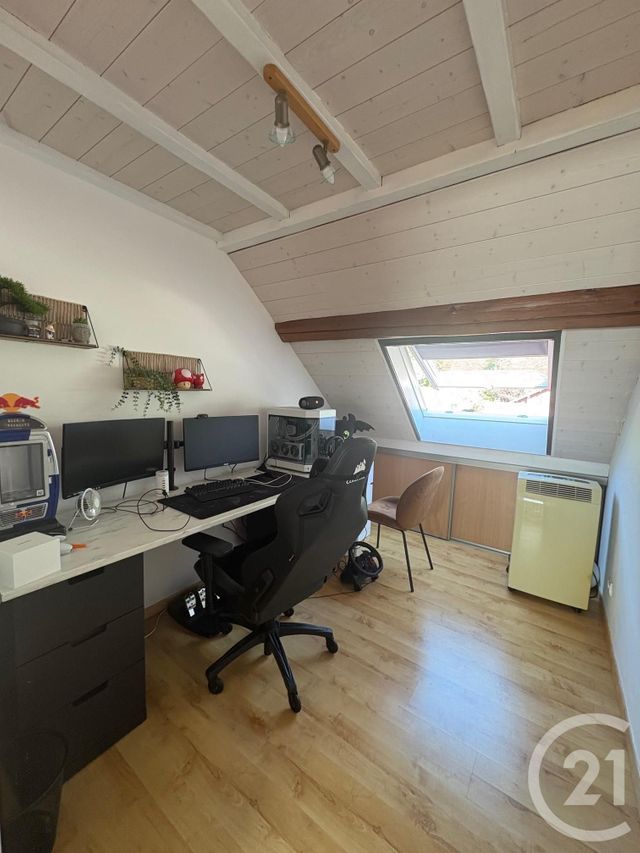 Afficher la photo en grand Appartement Duplex à louer - 3 pièces - 51.48 m2 - LA CLUSE ET MIJOUX - 25 - FRANCHE-COMTE - Century 21 Avenir Immobilier