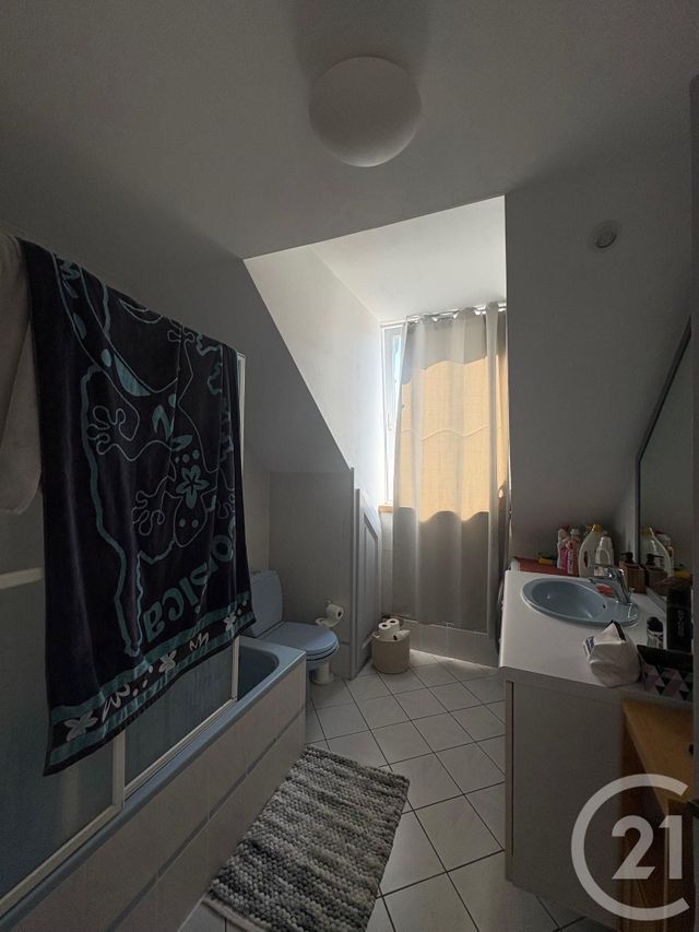 Afficher la photo en grand Appartement Duplex à louer - 3 pièces - 51.48 m2 - LA CLUSE ET MIJOUX - 25 - FRANCHE-COMTE - Century 21 Avenir Immobilier