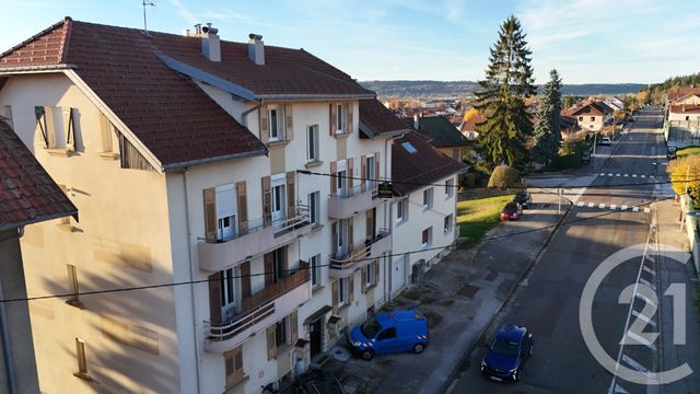 Appartement T3 à vendre - 3 pièces - 68.0 m2 - PONTARLIER - 25 - FRANCHE-COMTE - Century 21 Avenir Immobilier