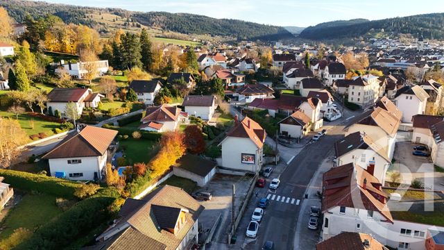 Appartement T3 à vendre - 3 pièces - 68.0 m2 - PONTARLIER - 25 - FRANCHE-COMTE - Century 21 Avenir Immobilier