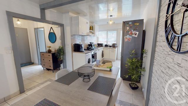 Appartement T3 à vendre - 3 pièces - 61.53 m2 - PONTARLIER - 25 - FRANCHE-COMTE - Century 21 Avenir Immobilier