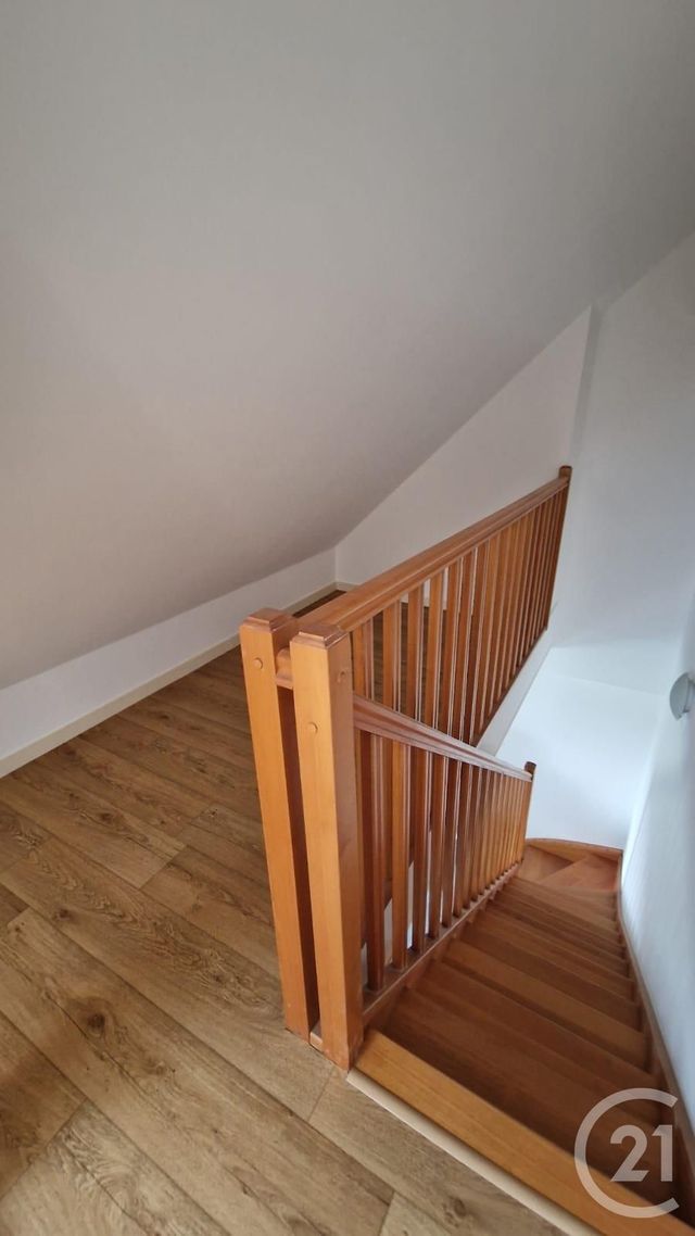 Appartement Duplex à louer - 2 pièces - 59.0 m2 - DOUBS - 25 - FRANCHE-COMTE - Century 21 Avenir Immobilier