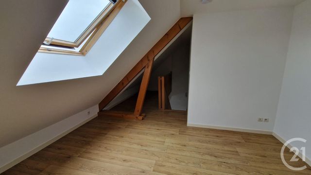 Appartement Duplex à louer - 2 pièces - 59.0 m2 - DOUBS - 25 - FRANCHE-COMTE - Century 21 Avenir Immobilier