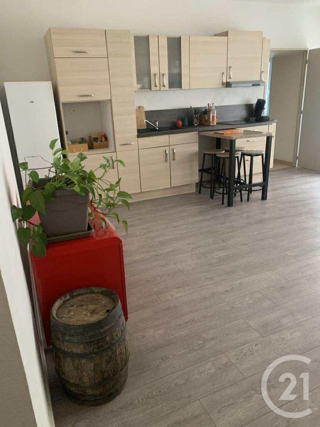 Appartement F3 à louer - 3 pièces - 79.54 m2 - PONTARLIER - 25 - FRANCHE-COMTE - Century 21 Avenir Immobilier