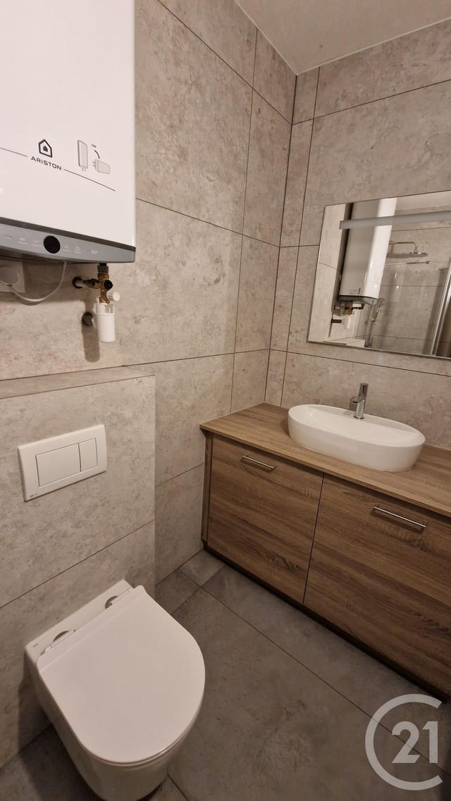 Appartement Studio à louer - 1 pièce - 27.42 m2 - PONTARLIER - 25 - FRANCHE-COMTE - Century 21 Avenir Immobilier