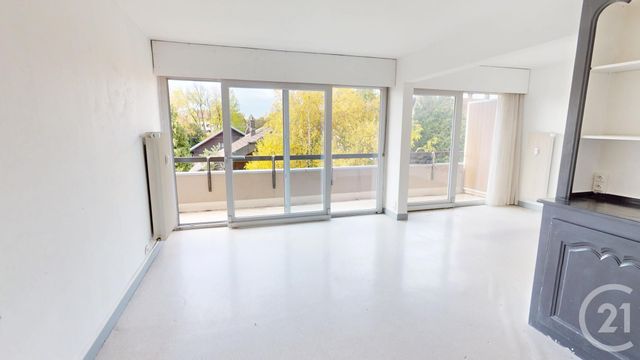 Afficher la photo en grand Appartement F3 à vendre - 4 pièces - 85.0 m2 - PONTARLIER - 25 - FRANCHE-COMTE - Century 21 Avenir Immobilier