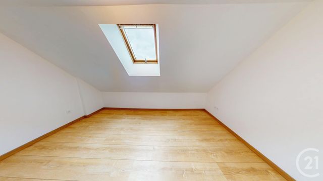 Appartement Duplex à louer - 3 pièces - 51.93 m2 - LA CLUSE ET MIJOUX - 25 - FRANCHE-COMTE - Century 21 Avenir Immobilier