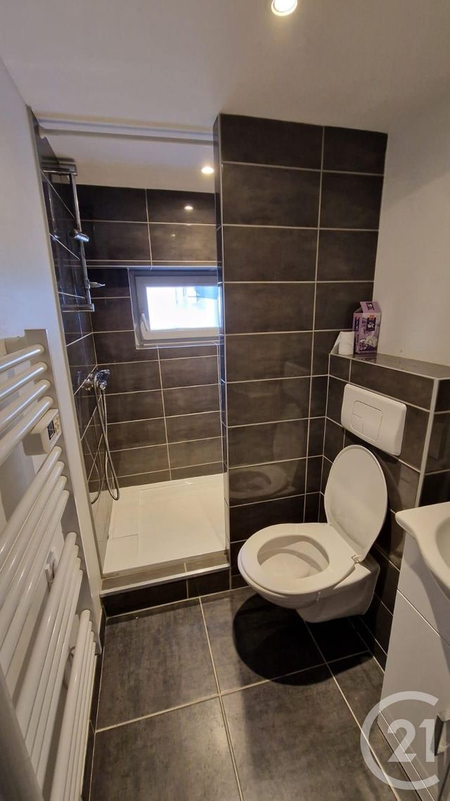 Appartement Duplex à louer - 3 pièces - 51.93 m2 - LA CLUSE ET MIJOUX - 25 - FRANCHE-COMTE - Century 21 Avenir Immobilier