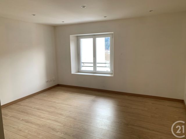 Appartement Duplex à louer - 3 pièces - 51.93 m2 - LA CLUSE ET MIJOUX - 25 - FRANCHE-COMTE - Century 21 Avenir Immobilier