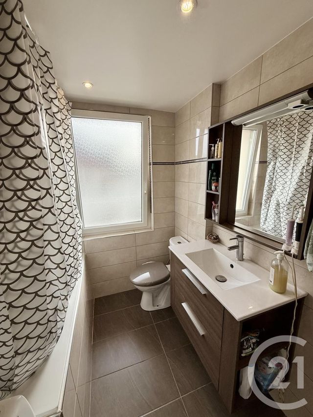 Appartement F5 à vendre - 5 pièces - 110.0 m2 - PONTARLIER - 25 - FRANCHE-COMTE - Century 21 Avenir Immobilier