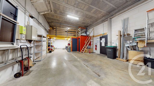 Appartement Local à vendre - 3 pièces - 103.14 m2 - PONTARLIER - 25 - FRANCHE-COMTE - Century 21 Avenir Immobilier