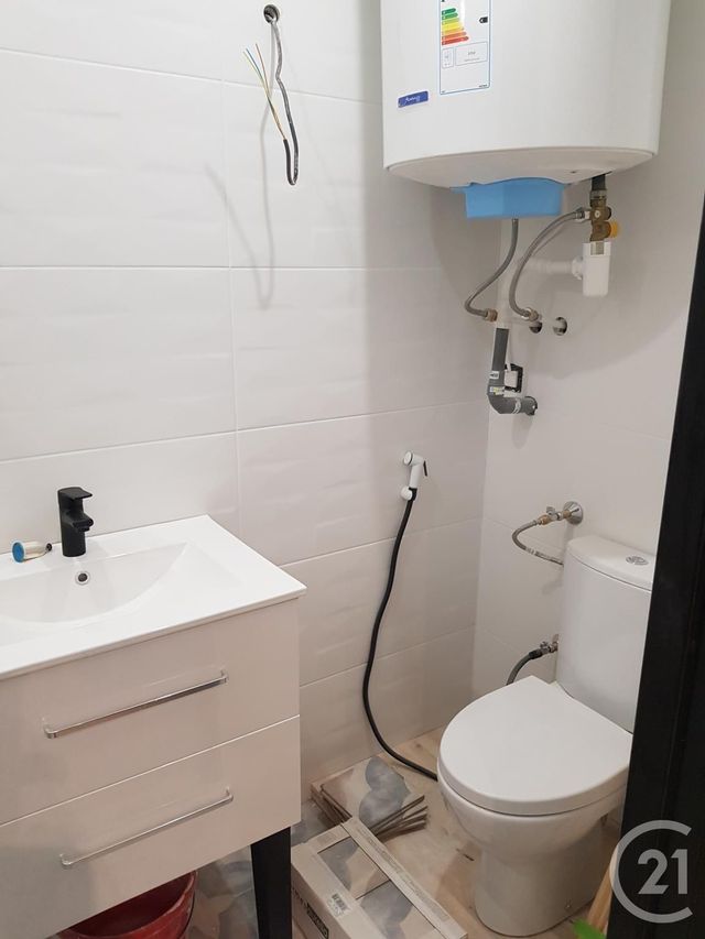 Appartement Studio à louer - 1 pièce - 33.0 m2 - PONTARLIER - 25 - FRANCHE-COMTE - Century 21 Avenir Immobilier