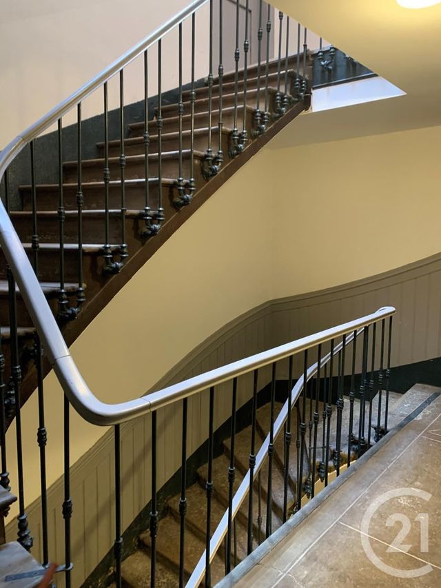 Appartement Studio à louer - 1 pièce - 33.0 m2 - PONTARLIER - 25 - FRANCHE-COMTE - Century 21 Avenir Immobilier