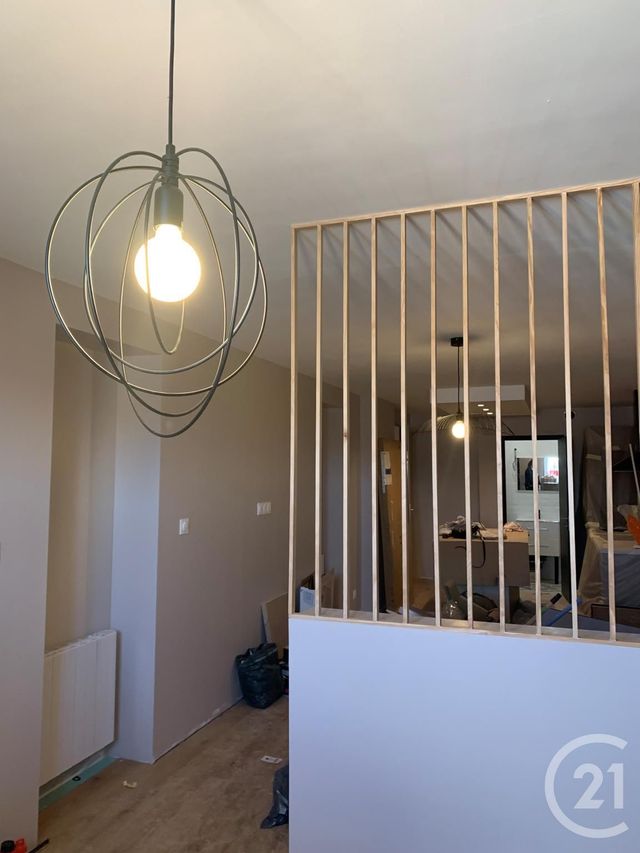 Appartement Studio à louer - 1 pièce - 33.0 m2 - PONTARLIER - 25 - FRANCHE-COMTE - Century 21 Avenir Immobilier