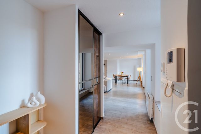 Appartement T4 à vendre - 4 pièces - 123.0 m2 - PONTARLIER - 25 - FRANCHE-COMTE - Century 21 Avenir Immobilier