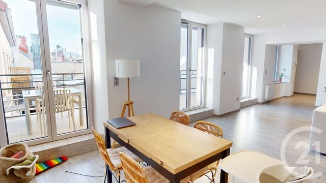 Appartement T4 à vendre - 4 pièces - 123.0 m2 - PONTARLIER - 25 - FRANCHE-COMTE - Century 21 Avenir Immobilier