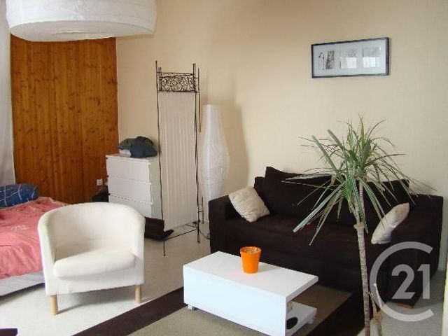 Appartement F1 à louer - 2 pièces - 37.0 m2 - PONTARLIER - 25 - FRANCHE-COMTE - Century 21 Avenir Immobilier