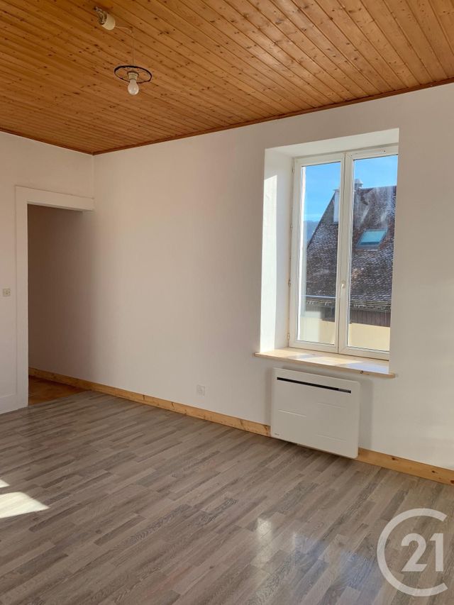 Appartement F1 à louer - 2 pièces - 37.0 m2 - PONTARLIER - 25 - FRANCHE-COMTE - Century 21 Avenir Immobilier