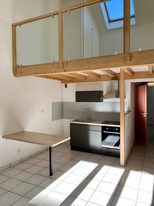 Appartement F4 à louer - 4 pièces - 95.0 m2 - PONTARLIER - 25 - FRANCHE-COMTE - Century 21 Avenir Immobilier