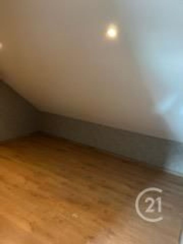 Appartement F4 à louer - 4 pièces - 107.65 m2 - PONTARLIER - 25 - FRANCHE-COMTE - Century 21 Avenir Immobilier