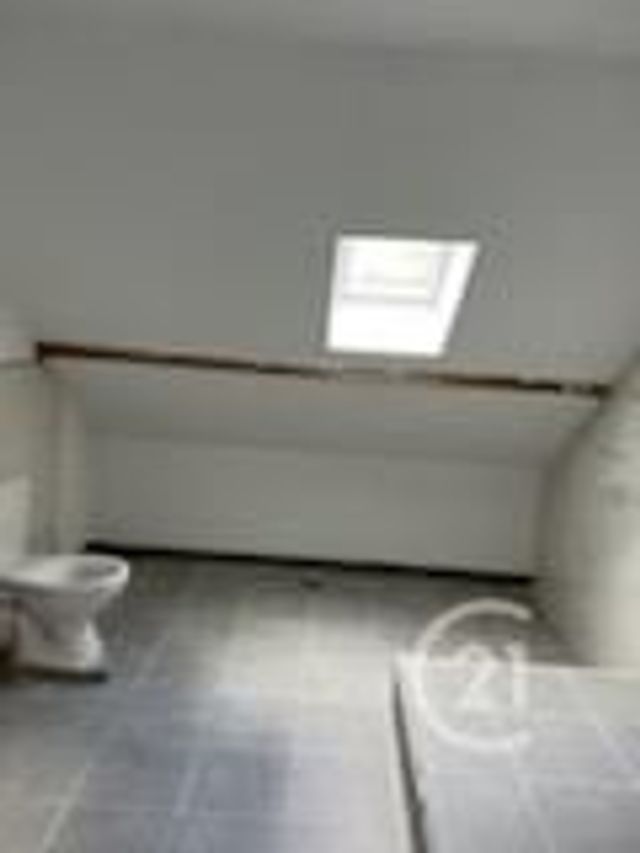 Appartement F4 à louer - 4 pièces - 107.65 m2 - PONTARLIER - 25 - FRANCHE-COMTE - Century 21 Avenir Immobilier