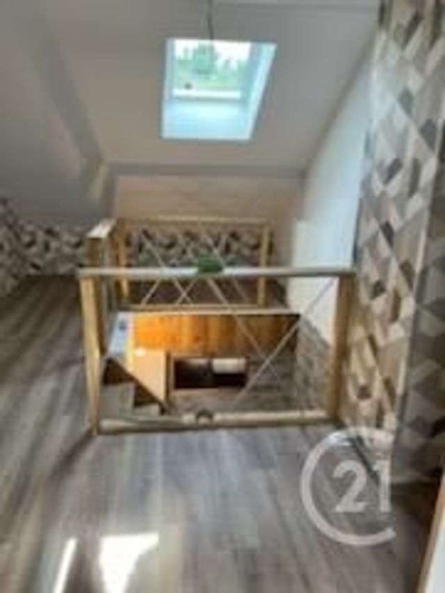 Appartement F4 à louer - 4 pièces - 107.65 m2 - PONTARLIER - 25 - FRANCHE-COMTE - Century 21 Avenir Immobilier