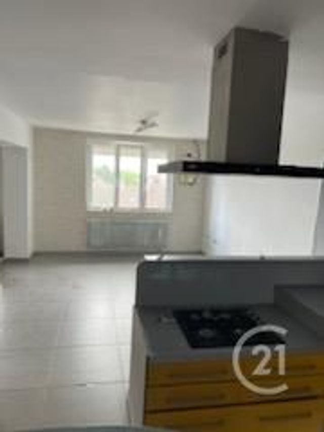 Appartement F4 à louer - 4 pièces - 107.65 m2 - PONTARLIER - 25 - FRANCHE-COMTE - Century 21 Avenir Immobilier