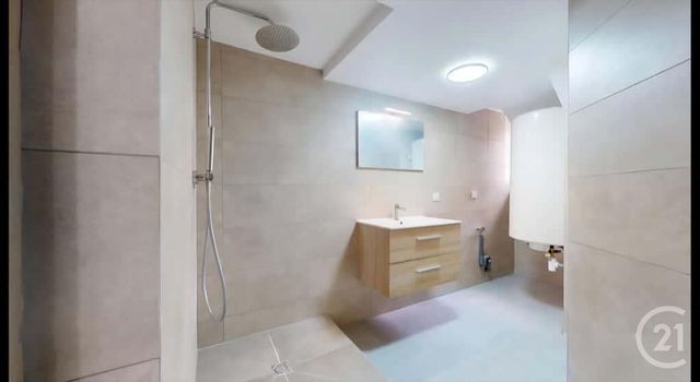 Appartement T3 à vendre - 4 pièces - 61.0 m2 - PONTARLIER - 25 - FRANCHE-COMTE - Century 21 Avenir Immobilier