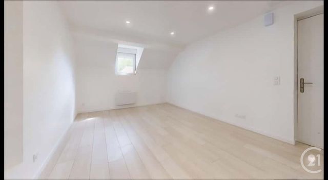 Appartement T3 à vendre - 4 pièces - 61.0 m2 - PONTARLIER - 25 - FRANCHE-COMTE - Century 21 Avenir Immobilier