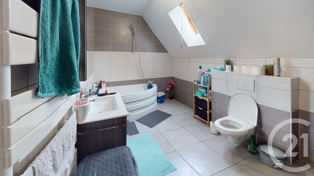 Appartement F4 à vendre - 4 pièces - 71.32 m2 - PONTARLIER - 25 - FRANCHE-COMTE - Century 21 Avenir Immobilier