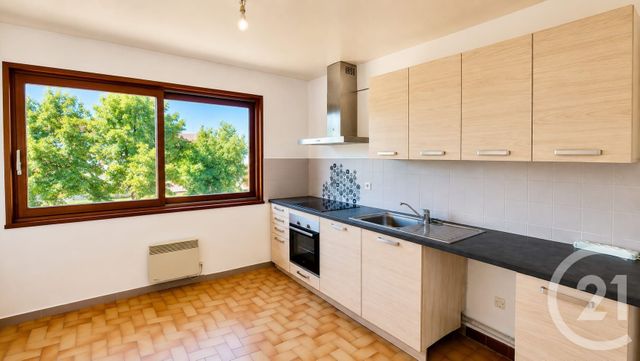 Appartement F3 à vendre - 3 pièces - 70.4 m2 - PONTARLIER - 25 - FRANCHE-COMTE - Century 21 Avenir Immobilier