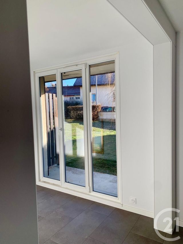 Appartement F1 à louer - 2 pièces - 30.0 m2 - PONTARLIER - 25 - FRANCHE-COMTE - Century 21 Avenir Immobilier