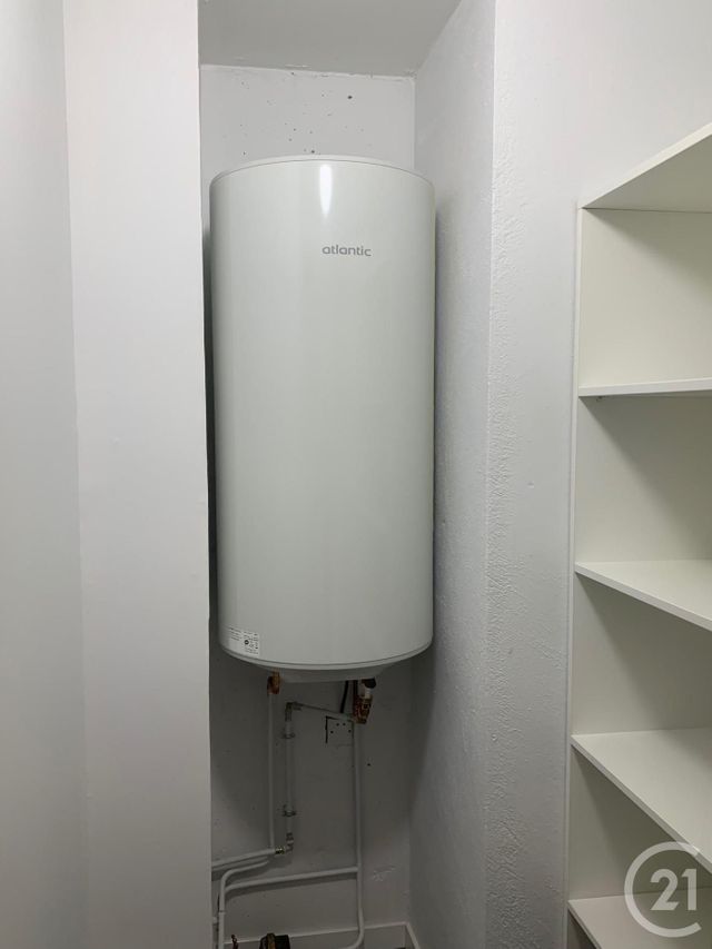 Appartement F1 à louer - 2 pièces - 30.0 m2 - PONTARLIER - 25 - FRANCHE-COMTE - Century 21 Avenir Immobilier