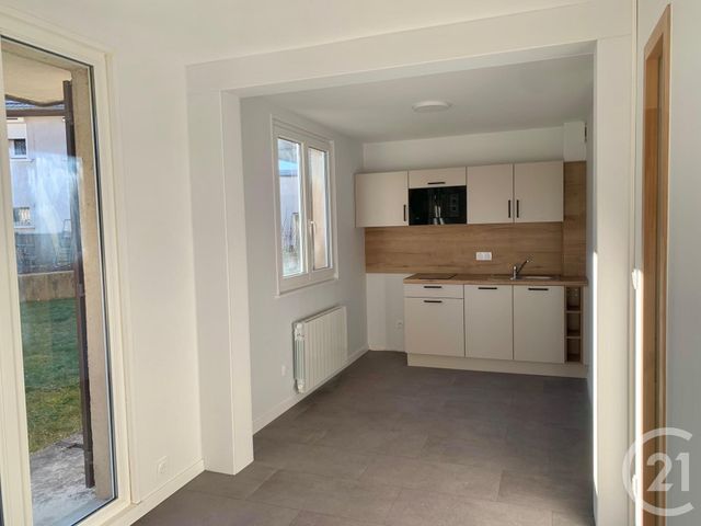 Appartement F1 à louer - 2 pièces - 30.0 m2 - PONTARLIER - 25 - FRANCHE-COMTE - Century 21 Avenir Immobilier