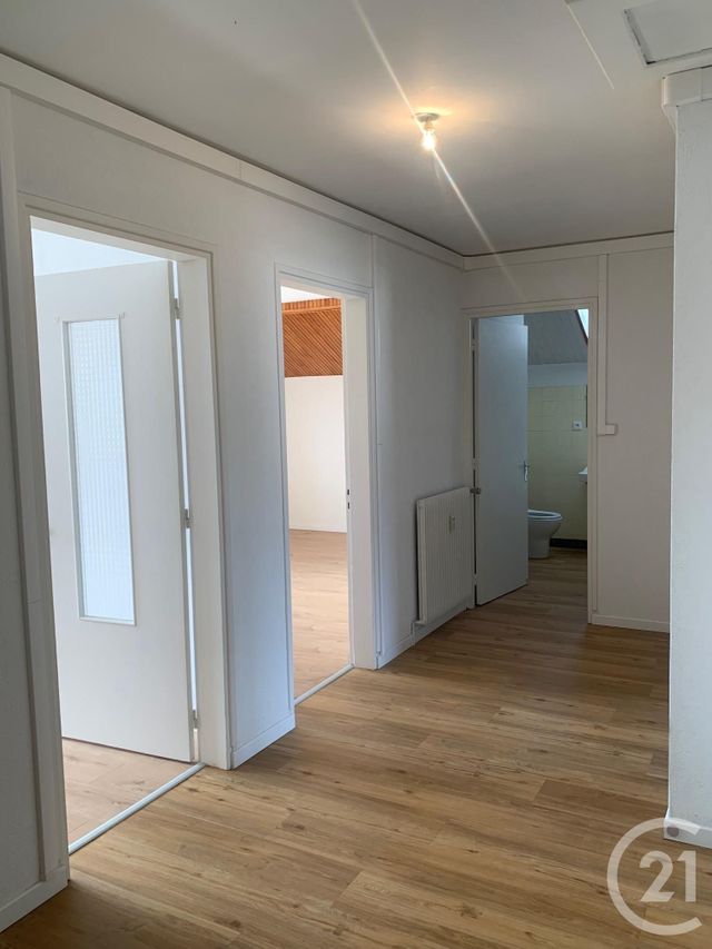Appartement F3 à louer - 3 pièces - 76.45 m2 - PONTARLIER - 25 - FRANCHE-COMTE - Century 21 Avenir Immobilier