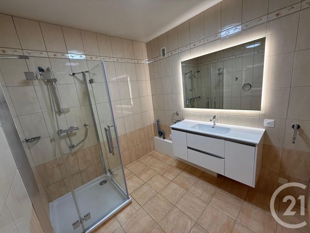 Appartement F3 à louer - 3 pièces - 123.78 m2 - PONTARLIER - 25 - FRANCHE-COMTE - Century 21 Avenir Immobilier