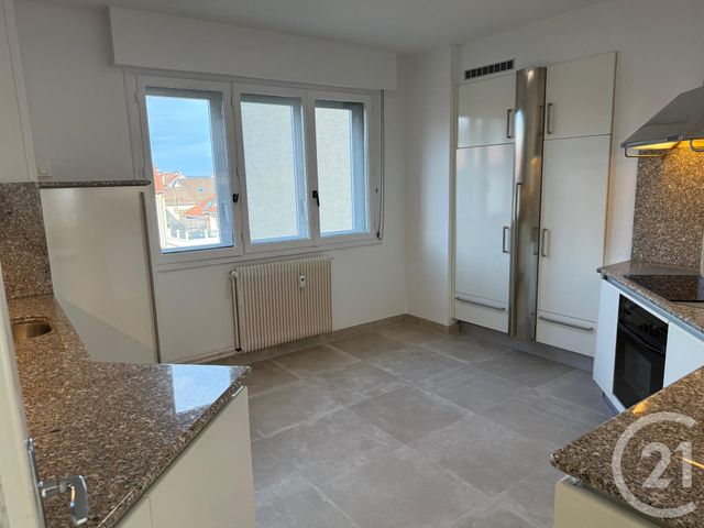 Appartement F3 à louer - 3 pièces - 123.78 m2 - PONTARLIER - 25 - FRANCHE-COMTE - Century 21 Avenir Immobilier