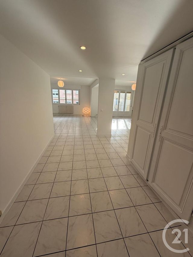 Appartement F3 à louer - 3 pièces - 123.78 m2 - PONTARLIER - 25 - FRANCHE-COMTE - Century 21 Avenir Immobilier