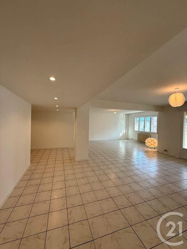 Appartement F3 à louer - 3 pièces - 123.78 m2 - PONTARLIER - 25 - FRANCHE-COMTE - Century 21 Avenir Immobilier