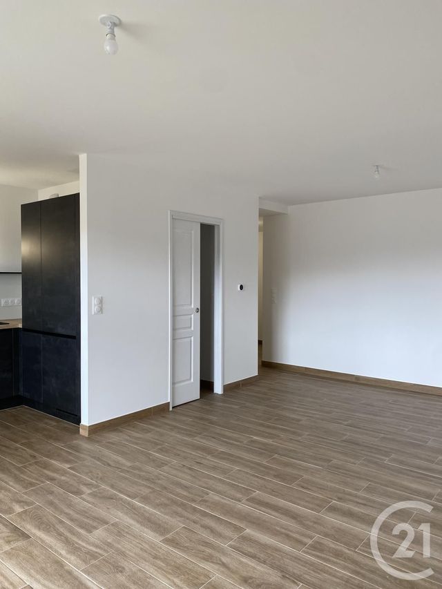 Appartement F3 à louer - 3 pièces - 81.93 m2 - PONTARLIER - 25 - FRANCHE-COMTE - Century 21 Avenir Immobilier