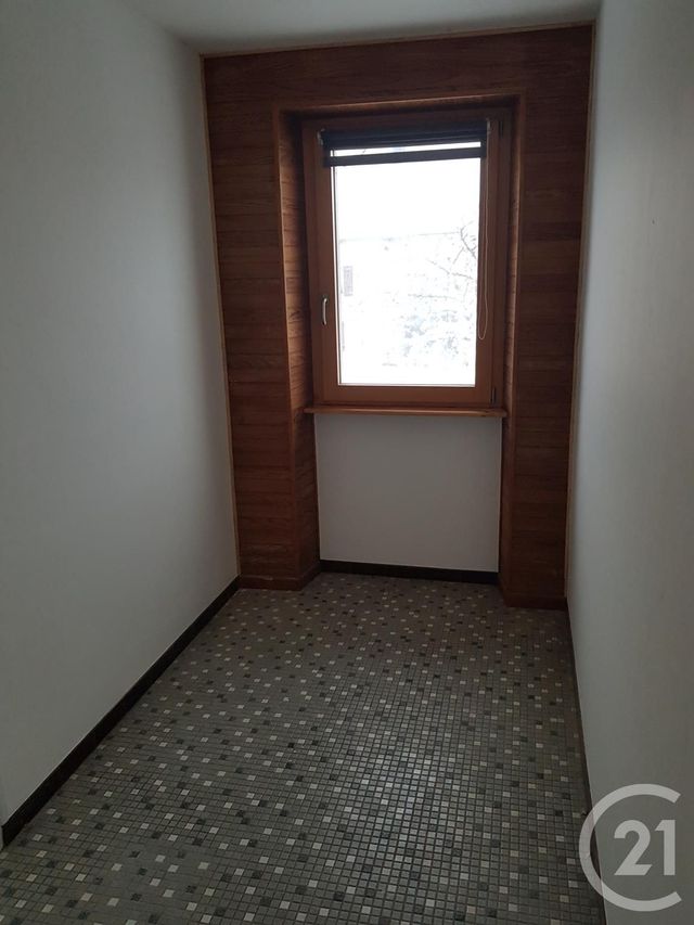 Appartement F6 à louer - 6 pièces - 145.0 m2 - VAUX ET CHANTEGRUE - 25 - FRANCHE-COMTE - Century 21 Avenir Immobilier