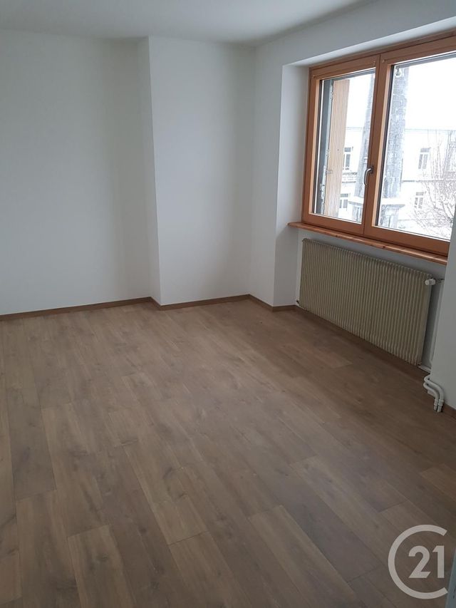 Appartement F6 à louer - 6 pièces - 145.0 m2 - VAUX ET CHANTEGRUE - 25 - FRANCHE-COMTE - Century 21 Avenir Immobilier