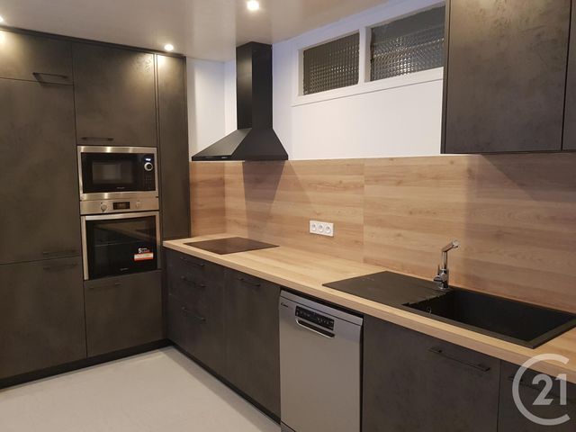 Appartement F6 à louer - 6 pièces - 145.0 m2 - VAUX ET CHANTEGRUE - 25 - FRANCHE-COMTE - Century 21 Avenir Immobilier