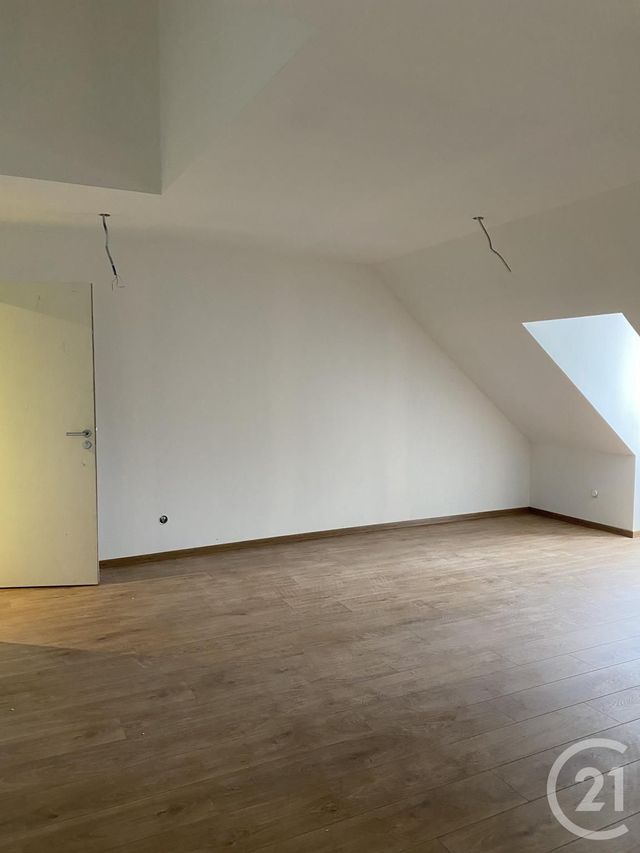 Appartement Duplex à louer - 3 pièces - 43.12 m2 - PONTARLIER - 25 - FRANCHE-COMTE - Century 21 Avenir Immobilier