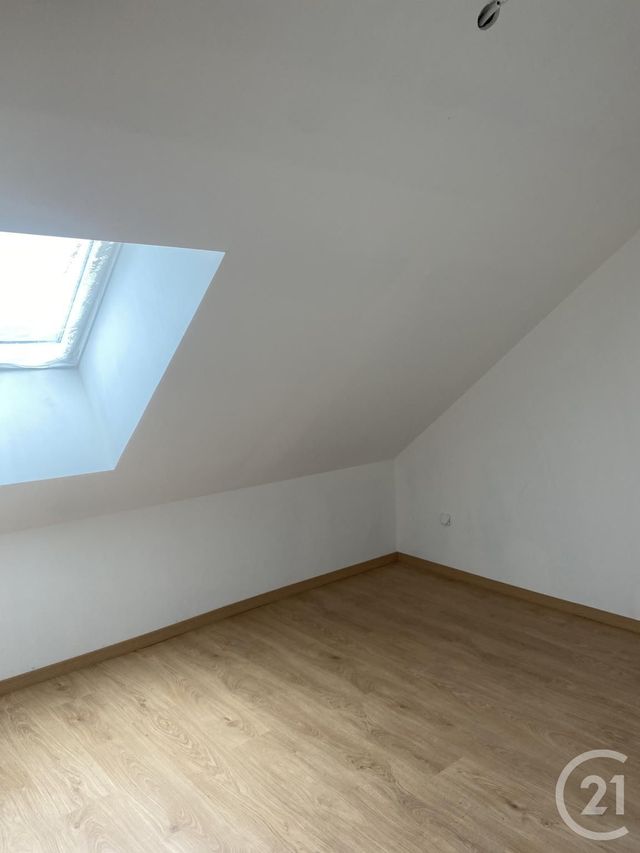 Appartement Duplex à louer - 3 pièces - 43.12 m2 - PONTARLIER - 25 - FRANCHE-COMTE - Century 21 Avenir Immobilier