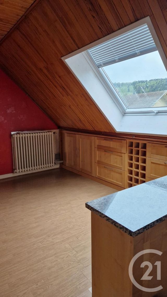 Appartement F5 à louer - 5 pièces - 111.0 m2 - PONTARLIER - 25 - FRANCHE-COMTE - Century 21 Avenir Immobilier