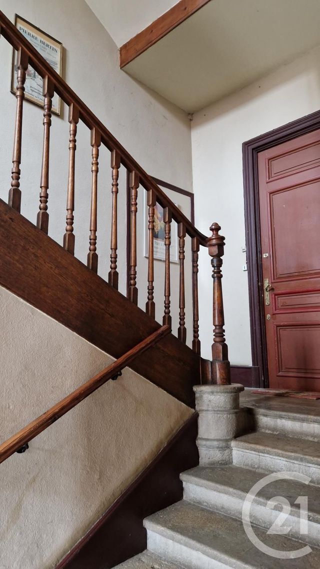 Appartement F5 à louer - 5 pièces - 111.0 m2 - PONTARLIER - 25 - FRANCHE-COMTE - Century 21 Avenir Immobilier