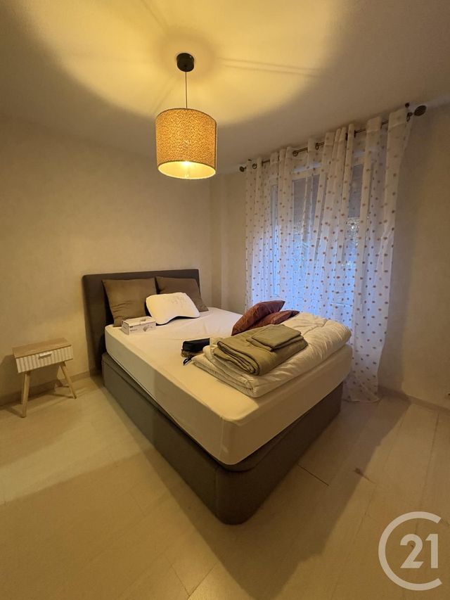 Appartement F4 à louer - 4 pièces - 98.0 m2 - PONTARLIER - 25 - FRANCHE-COMTE - Century 21 Avenir Immobilier